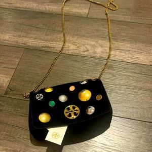 Shoulder bag & crossbody bags are theeee best!!